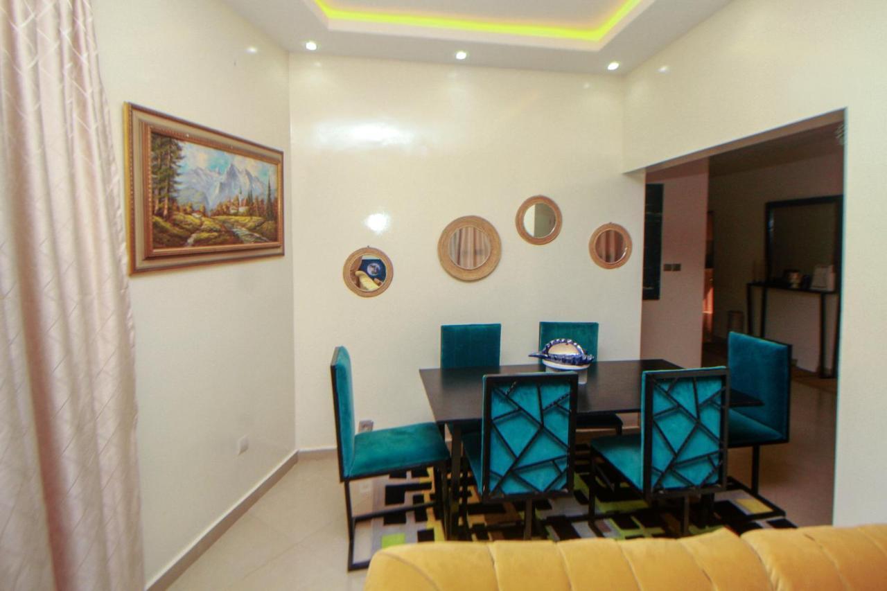 Le "Grand Bleu", Un Bel Appartement Paisible, Sur Et Spatieux Au Coeur De La Station Balneaire De Saly Exterior foto